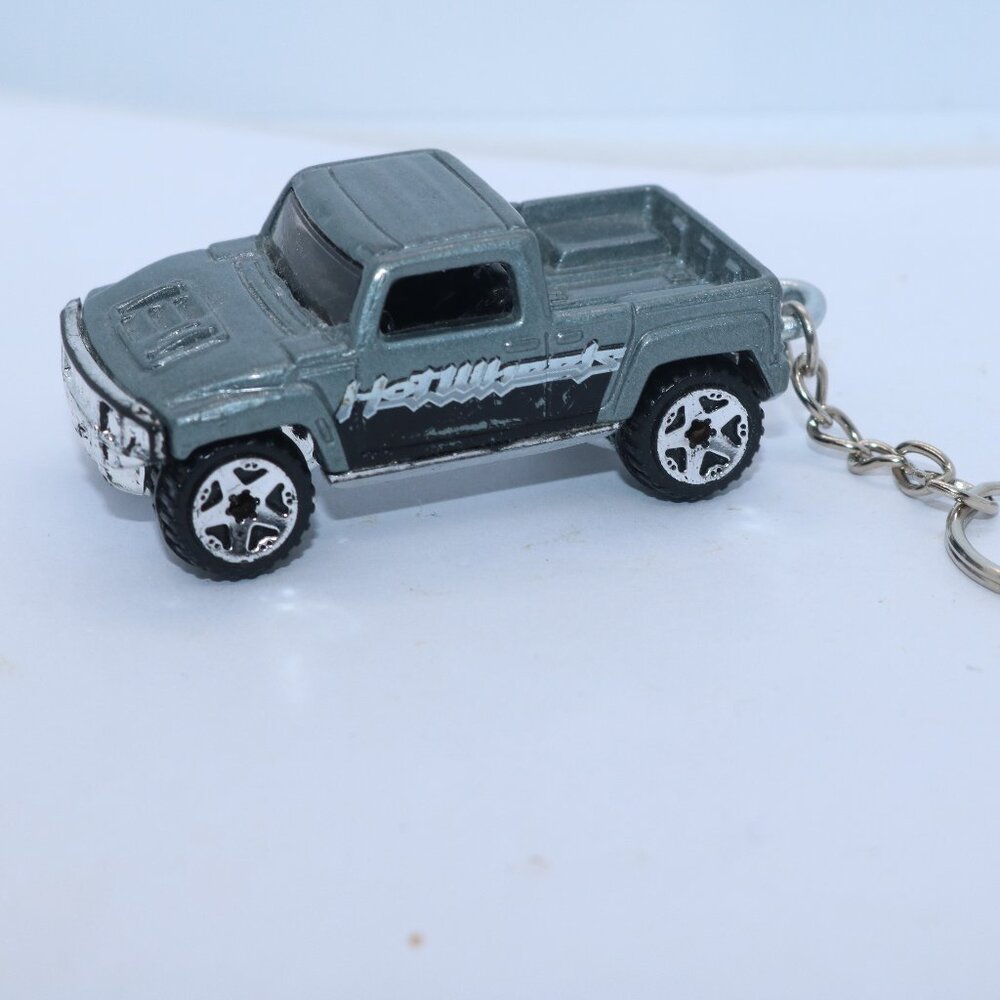Hot Wheels 2004 Hummer custom keychain 1/64 scale